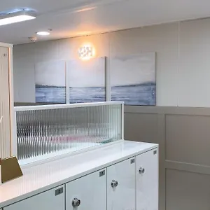 The Cube House - Female Only Hostel